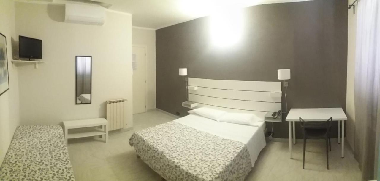 Hotel Malibu Споторно Экстерьер фото