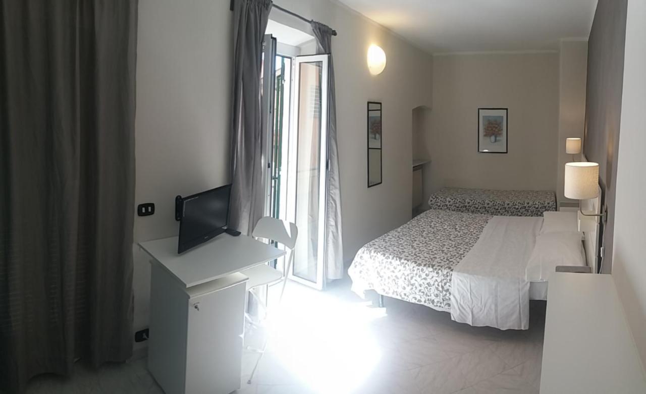 Hotel Malibu Споторно Экстерьер фото