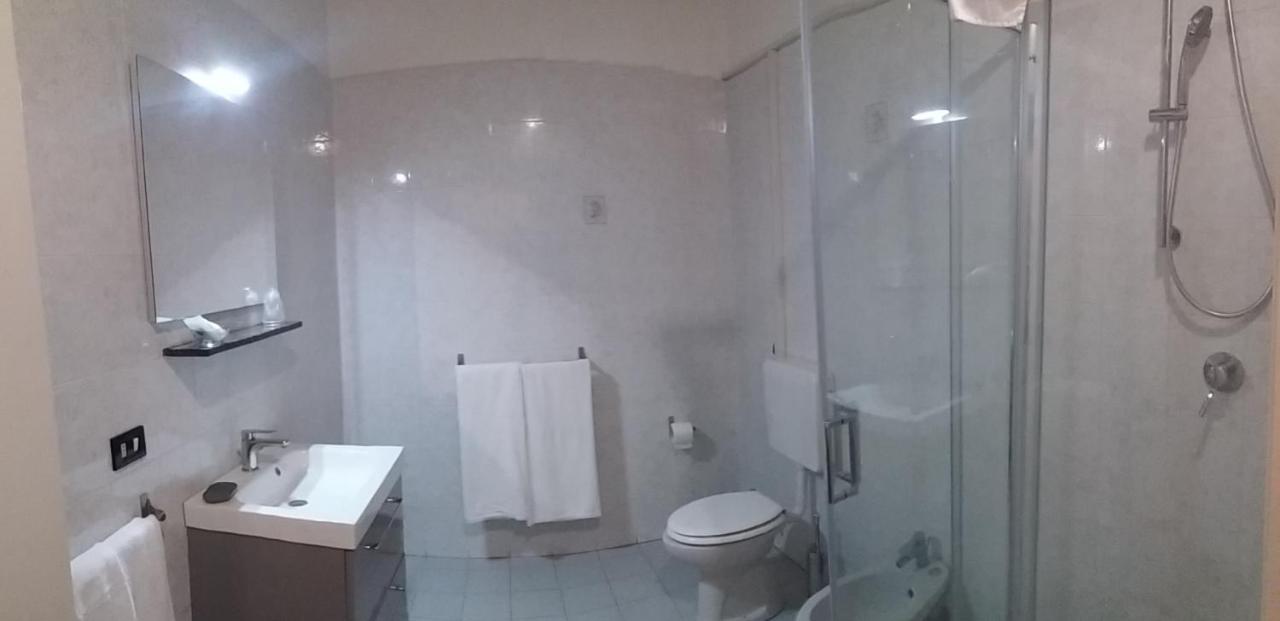 Hotel Malibu Споторно Экстерьер фото