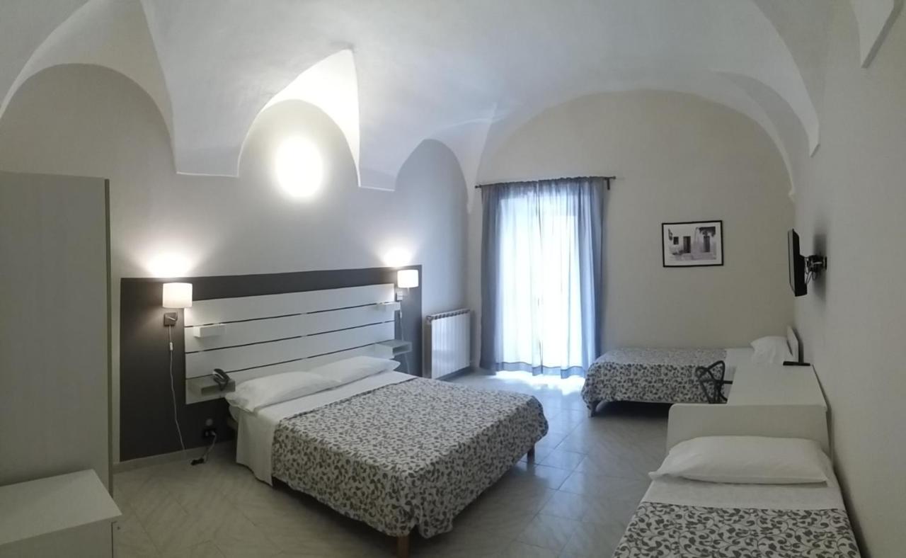 Hotel Malibu Споторно Экстерьер фото