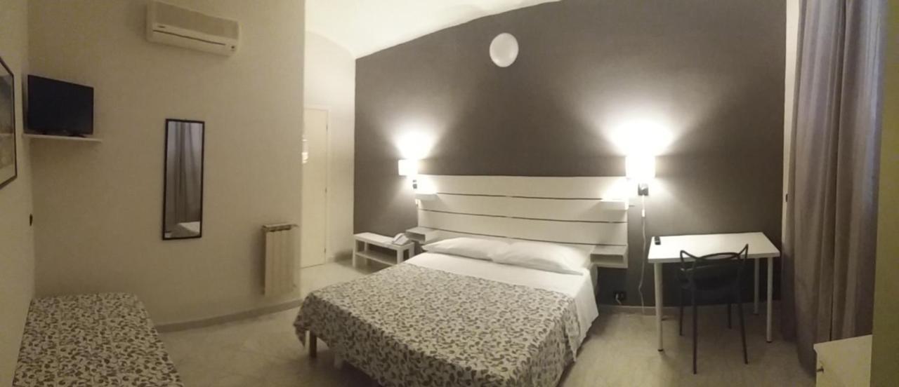 Hotel Malibu Споторно Экстерьер фото